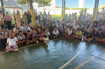 Foto - Caravana do Esporte reúne alunos e comunidade em Taiúva no Dia do Desafio 2026
