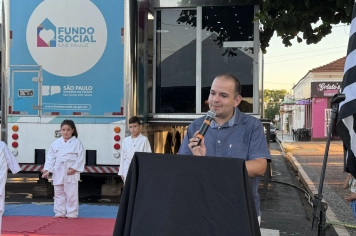 Foto - Primeira-dama do Estado visita Taiúva e destaca programa de qualificação profissional
