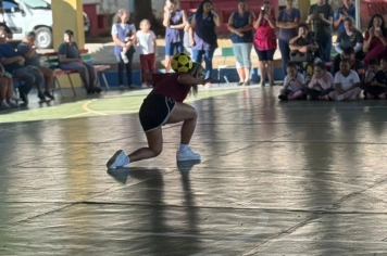 Foto - Caravana do Esporte reúne alunos e comunidade em Taiúva no Dia do Desafio 2026