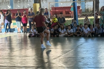 Foto - Caravana do Esporte reúne alunos e comunidade em Taiúva no Dia do Desafio 2026