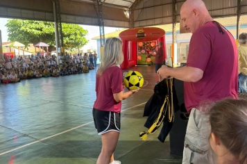 Foto - Caravana do Esporte reúne alunos e comunidade em Taiúva no Dia do Desafio 2026