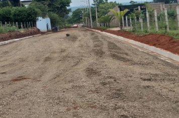 Foto - Manutenção de Vias Públicas e Praças