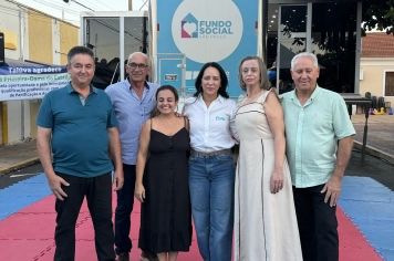 Foto - Primeira-dama do Estado visita Taiúva e destaca programa de qualificação profissional