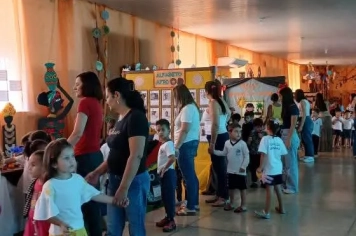 Foto - Projeto Arco-Íris destaca diversidade cultural em exposição aberta à comunidade