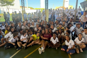 Foto - Caravana do Esporte reúne alunos e comunidade em Taiúva no Dia do Desafio 2026