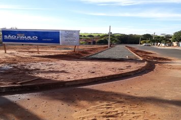 Foto - Manutenção de Vias Públicas e Praças