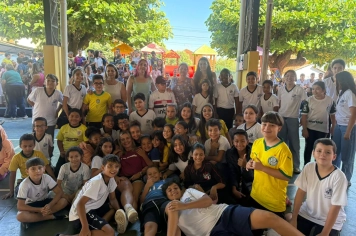 Foto - Caravana do Esporte reúne alunos e comunidade em Taiúva no Dia do Desafio 2026