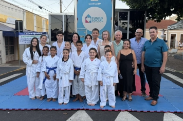 Foto - Primeira-dama do Estado visita Taiúva e destaca programa de qualificação profissional
