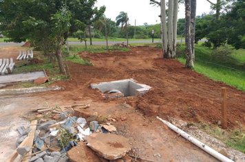 Foto - Manutenção de Vias Públicas e Praças
