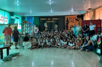 Foto - Projeto Arco-Íris destaca diversidade cultural em exposição aberta à comunidade