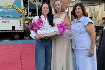 Foto - Primeira-dama do Estado visita Taiúva e destaca programa de qualificação profissional