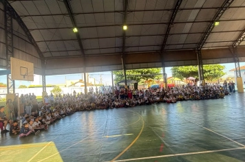 Foto - Caravana do Esporte reúne alunos e comunidade em Taiúva no Dia do Desafio 2026