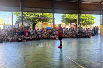 Foto - Caravana do Esporte reúne alunos e comunidade em Taiúva no Dia do Desafio 2026
