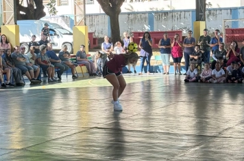 Foto - Caravana do Esporte reúne alunos e comunidade em Taiúva no Dia do Desafio 2026