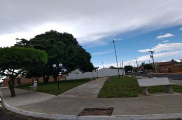 Foto - Manutenção de Vias Públicas e Praças