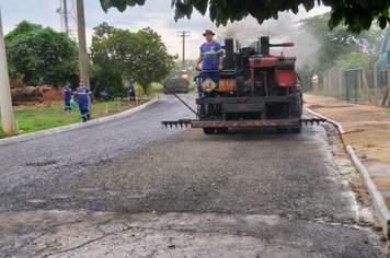 Foto - Manutenção de Vias Públicas e Praças