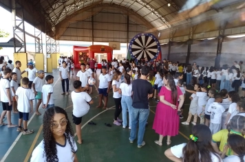 Foto - Caravana do Esporte reúne alunos e comunidade em Taiúva no Dia do Desafio 2026