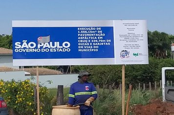 Foto - Manutenção de Vias Públicas e Praças