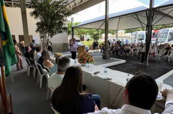 Foto - Cerimônia marca a retomada do transporte coletivo intermunicipal em Taiúva