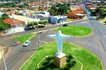 Taiúva- Administração quer manter Boa visibilidade de locais público!!