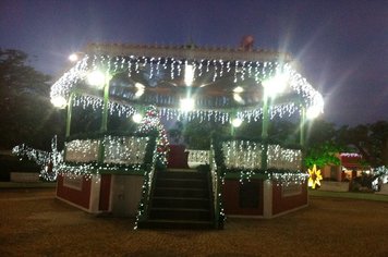 Taiúva  praça 9 de julho  decorada!