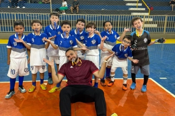 Atletas do Sub-8 de Taiúva participam de Festival de Futsal em Monte Alto