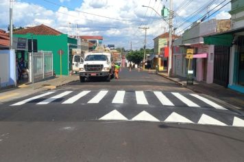 LOMBOFAIXAS SÃO INSTALADAS PARA A SEGURANÇA DE PEDESTRES