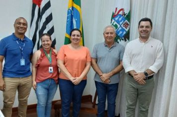 VISITA DO GERENTE REGIONAL DO SEBRAE DE BARRETOS AO PREFEITO DE TAIUVA.