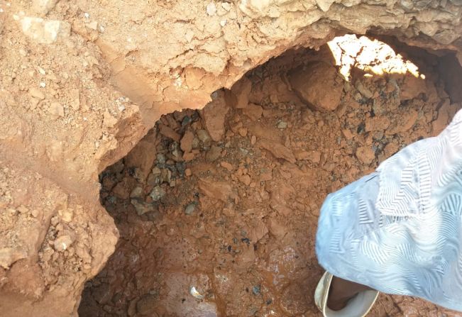 TAIÚVA – MUNICÍPIO PLEITEIA TROCA DE ENCANAMENTO DE ÁGUA!