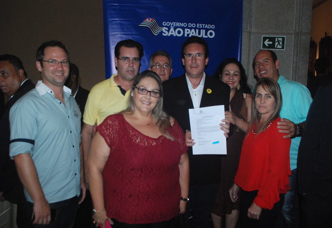 Reforma do centro físico já  realidade em Taiúva