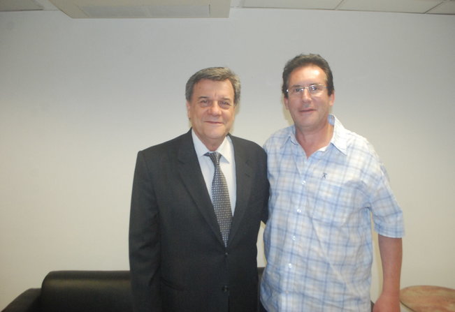 Kiko  recebido pelo deputado massafera