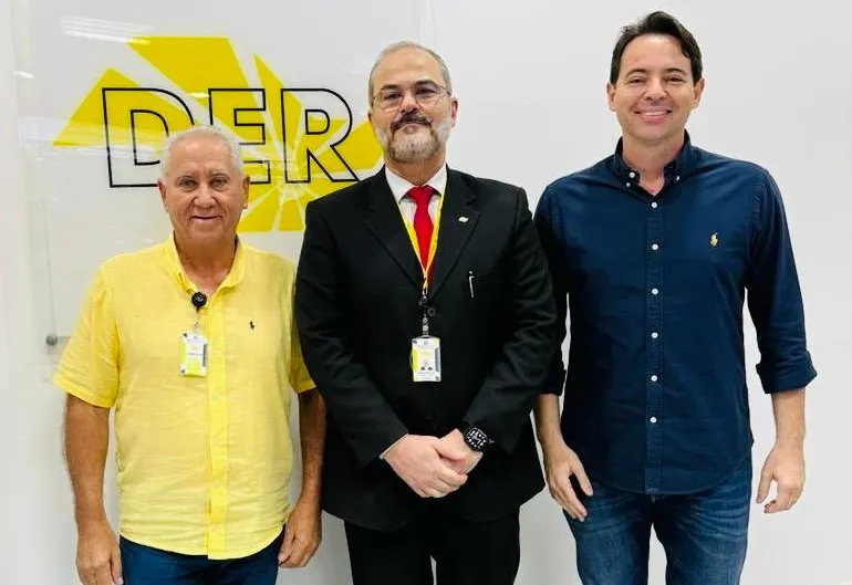Prefeito Mauro Vicente Bersi participa de reunião no DER em busca de melhorias para as rodovias da região
